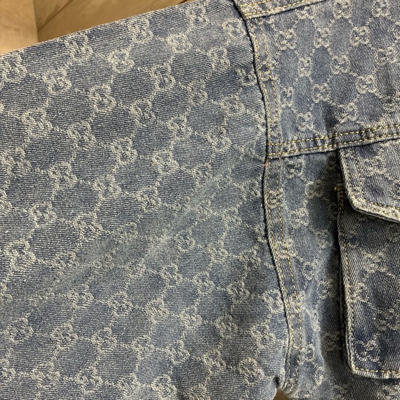 Gucci monogram GG cropped denim jacket - Picture 4 of 10